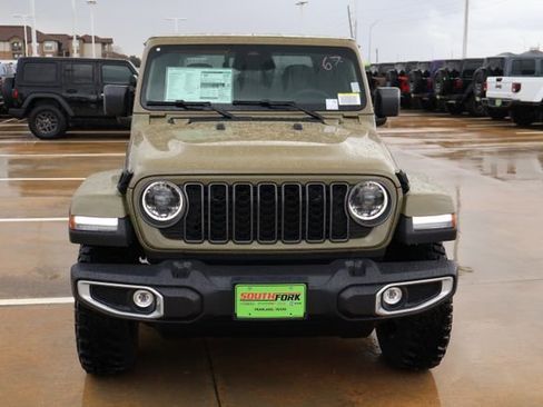 New 2026 Jeep Gladiator Sport AWD/4WD image 2