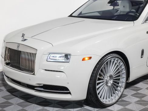 Used 2014 Rolls-Royce Wraith RWD image 20