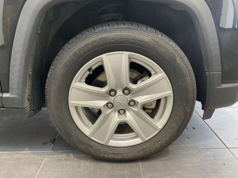 Used 2022 Jeep Compass Latitude w/ Convenience Group FWD image 12
