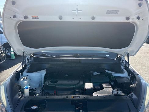 Used 2017 Kia Sorento LX w/ LX Convenience Package image 31