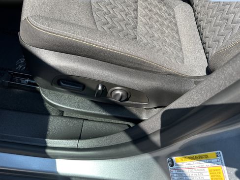 Certified 2024 Chevrolet Equinox LT AWD/4WD image 10