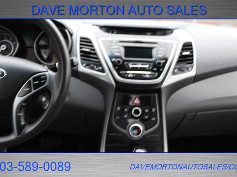 Used 2016 Hyundai Elantra SE image 15