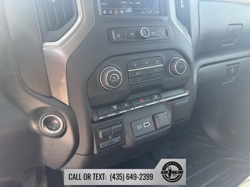 Used 2025 Chevrolet Silverado 3500 W/T image 16