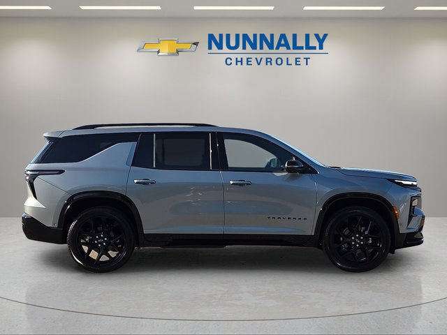 New 2026 Chevrolet Traverse RS w/ LPO, Floor Liner Package FWD image 6