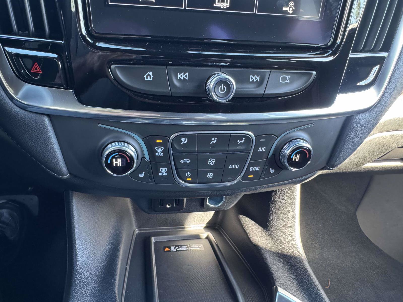Used 2023 Chevrolet Traverse LT AWD/4WD image 34