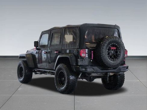 Used 2017 Jeep Wrangler Unlimited Sport w/ Connectivity Group image 4