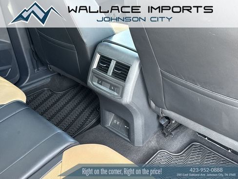 Certified 2022 Volkswagen Atlas Cross Sport SEL Premium R-Line AWD/4WD image 42