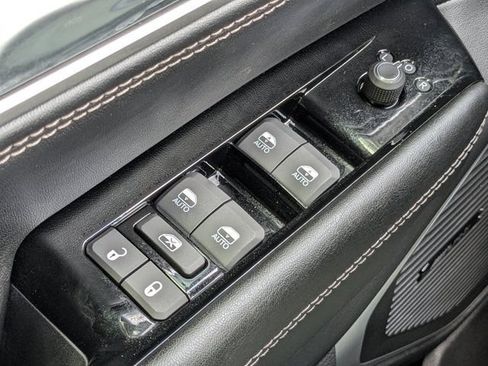 New 2026 Jeep Grand Wagoneer 2WD w/ 8-Passenger Seating Package image 26