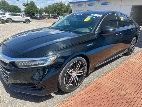 Used 2022 Honda Accord Touring image 6