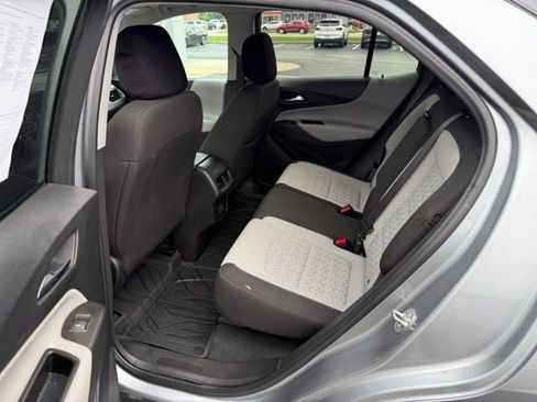 Used 2023 Chevrolet Equinox LS w/ LS Convenience Package AWD/4WD image 8