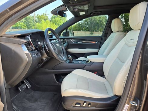 Used 2020 Cadillac XT6 Sport AWD/4WD image 9