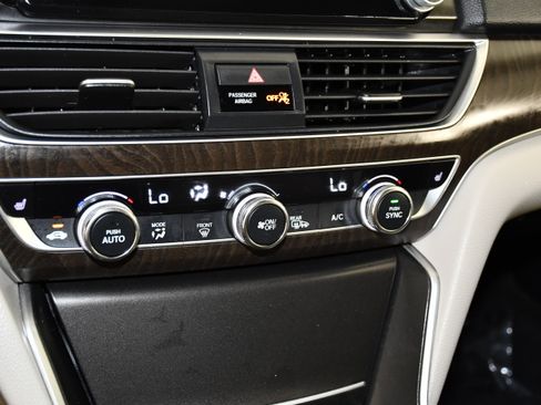 Used 2018 Honda Accord EX-L image 28