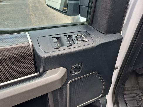 Used 2019 Ford F150 Raptor w/ Equipment Group 802A Luxury image 15