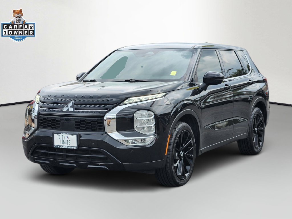 Used 2024 Mitsubishi Outlander SE Black Edition FWD image 3