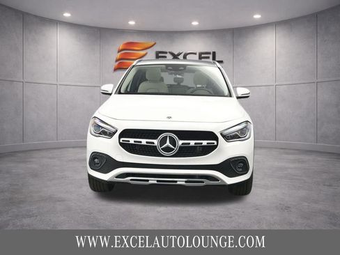 Used 2022 Mercedes-Benz GLA 250 4MATIC w/ Premium Package Lite image 12
