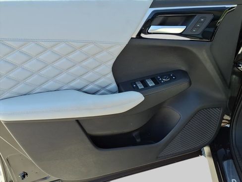 New 2025 Mitsubishi Outlander SEL image 17