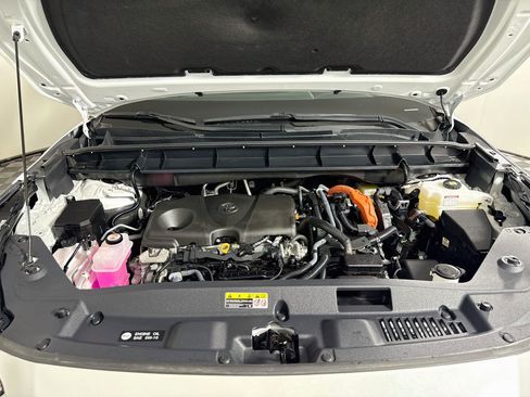 Certified 2026 Toyota Highlander XLE AWD/4WD image 31