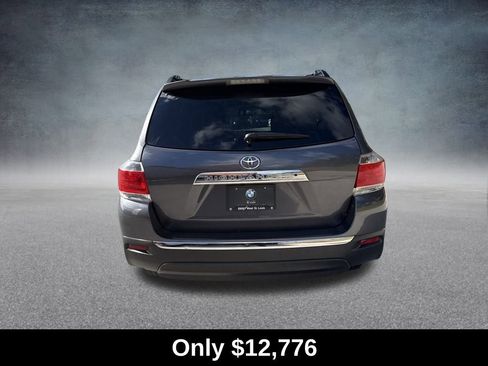 Used 2013 Toyota Highlander Plus image 4