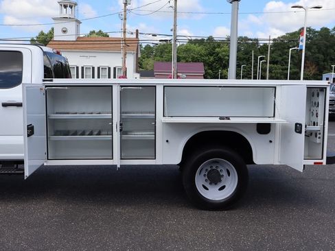 Used 2025 Ford F550 4x4 Crew Cab Super Duty image 19