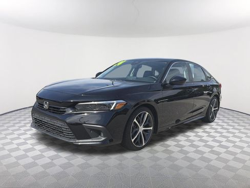 Used 2024 Honda Civic Touring image 3