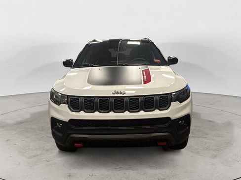 Used 2025 Jeep Compass Trailhawk AWD/4WD image 8