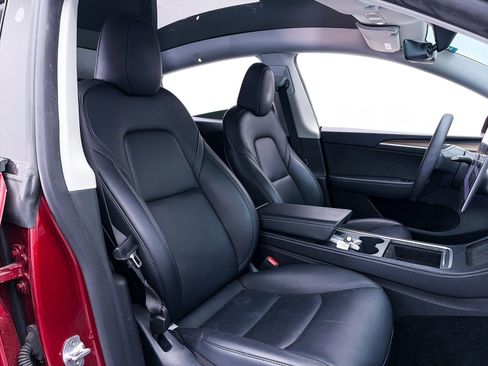 Used 2024 Tesla Model Y Performance image 32