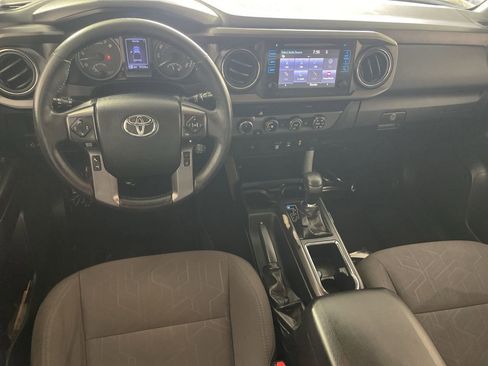 Used 2019 Toyota Tacoma TRD Off-Road AWD/4WD image 21