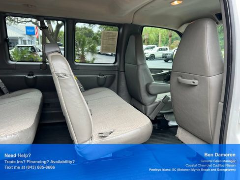 Used 2009 Chevrolet Express 2500 Passenger RWD image 11