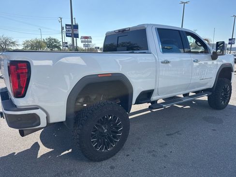 Used 2020 GMC Sierra 3500 Denali w/ Denali Ultimate Package image 3