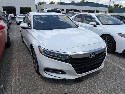 Used 2020 Honda Accord EX image 1