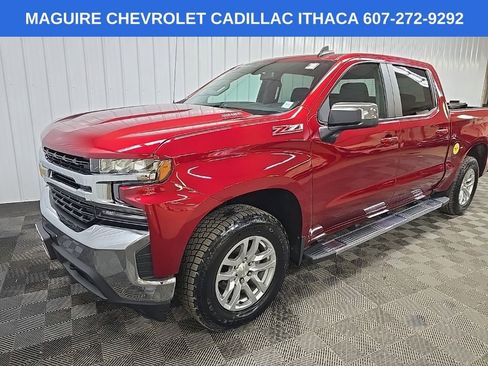 Used 2022 Chevrolet Silverado 1500 LT w/ Diesel Off-Road Package AWD/4WD image 8