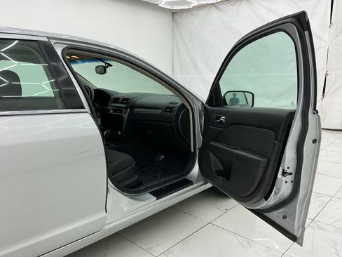 Used 2010 Ford Fusion SE FWD image 10