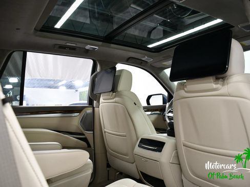 Used 2025 Cadillac Escalade Sport Platinum AWD/4WD image 69