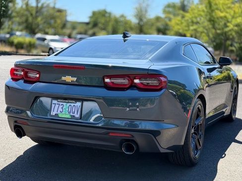 Used 2020 Chevrolet Camaro LT w/ Technology Package RWD image 5