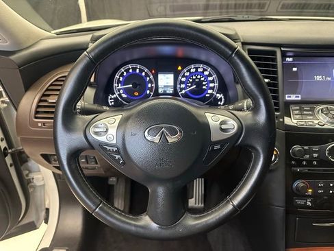 Used 2016 INFINITI QX70 AWD w/ Premium Package image 25