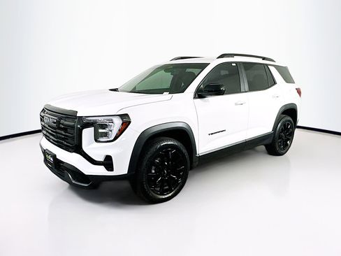 Used 2025 GMC Terrain Elevation w/ Elevation Premium Package AWD/4WD image 3
