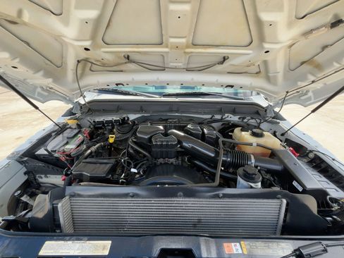 Used 2016 Ford F250 XL w/ Power Equipment Group image 26