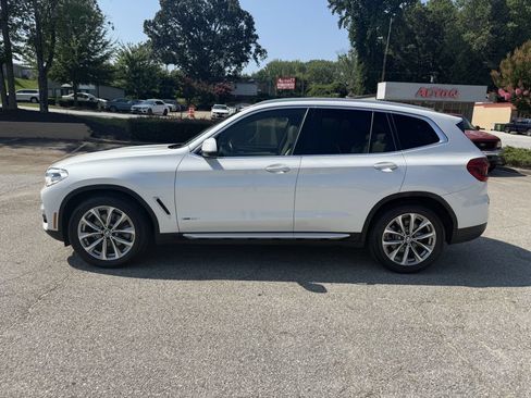 Used 2018 BMW X3 xDrive30i AWD/4WD image 2