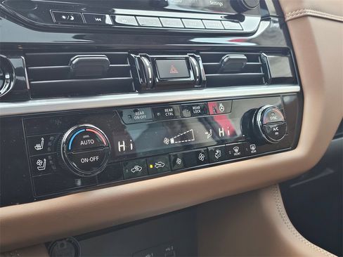 New 2025 Nissan Pathfinder Platinum image 22