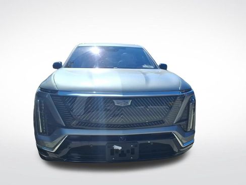 Used 2026 Cadillac Vistiq Luxury AWD/4WD image 2