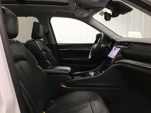 Used 2021 Jeep Grand Cherokee L Limited w/ Luxury Tech Group II AWD/4WD image 24