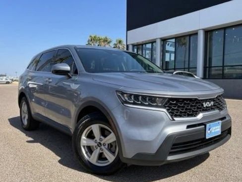 Used 2022 Kia Sorento LX FWD image 1