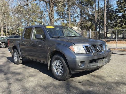 Used 2021 Nissan Frontier SV image 7