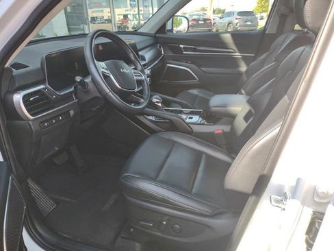 Certified 2024 Kia Telluride S w/ S Sunroof Package AWD/4WD image 9