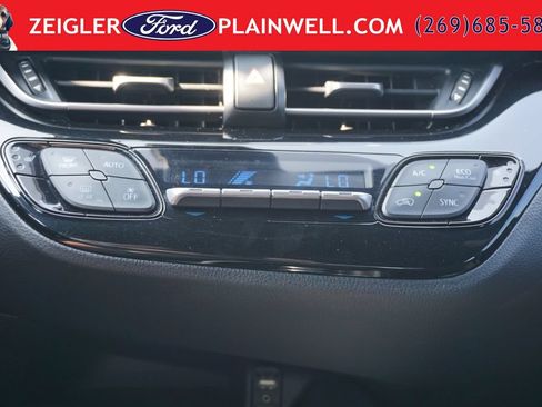 Used 2018 Toyota C-HR XLE FWD image 20