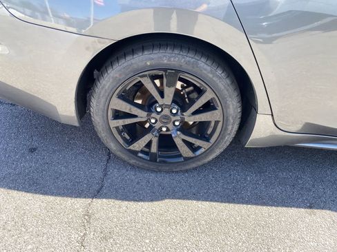 Used 2017 Nissan Maxima 3.5 SV FWD image 5