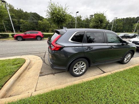 Used 2024 Honda CR-V EX image 6