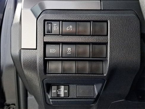 Used 2025 Toyota Tacoma SR5 image 23