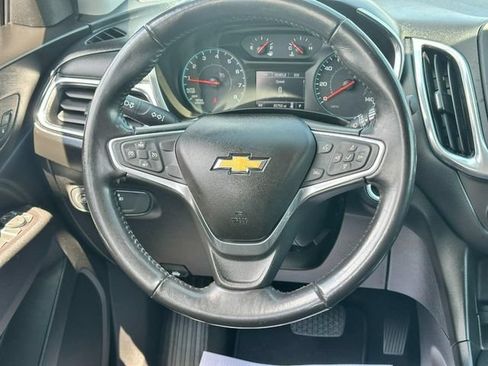 Used 2018 Chevrolet Equinox LT FWD image 12
