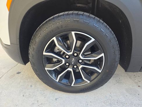 Used 2024 Chevrolet TrailBlazer ACTIV FWD image 18